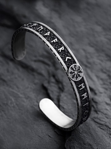 Braccialetto 'VEGVISIR WITH RUNES' di REYTEL in argento: frontale