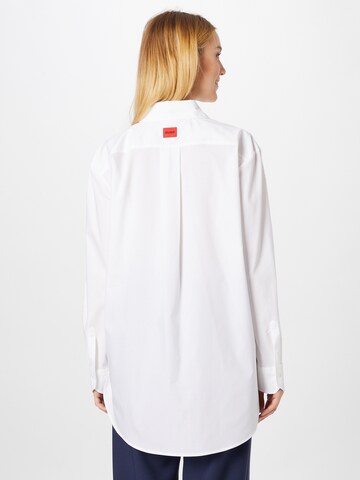 HUGO - Blusa 'The Boyfriend' en blanco