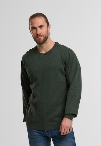 Pull-over FYNCH-HATTON en vert : devant
