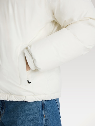 Veste d’hiver 'Le Vrai 4.0 Albine' K-Way en blanc