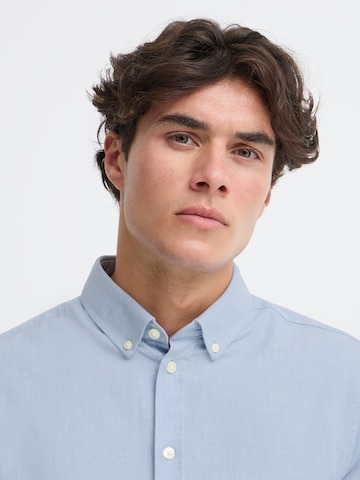 Coupe regular Chemise 'Anton' Casual Friday en bleu