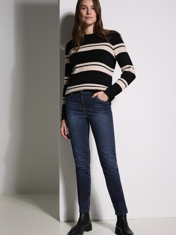 Coupe slim Jean 'Toronto' CECIL en bleu