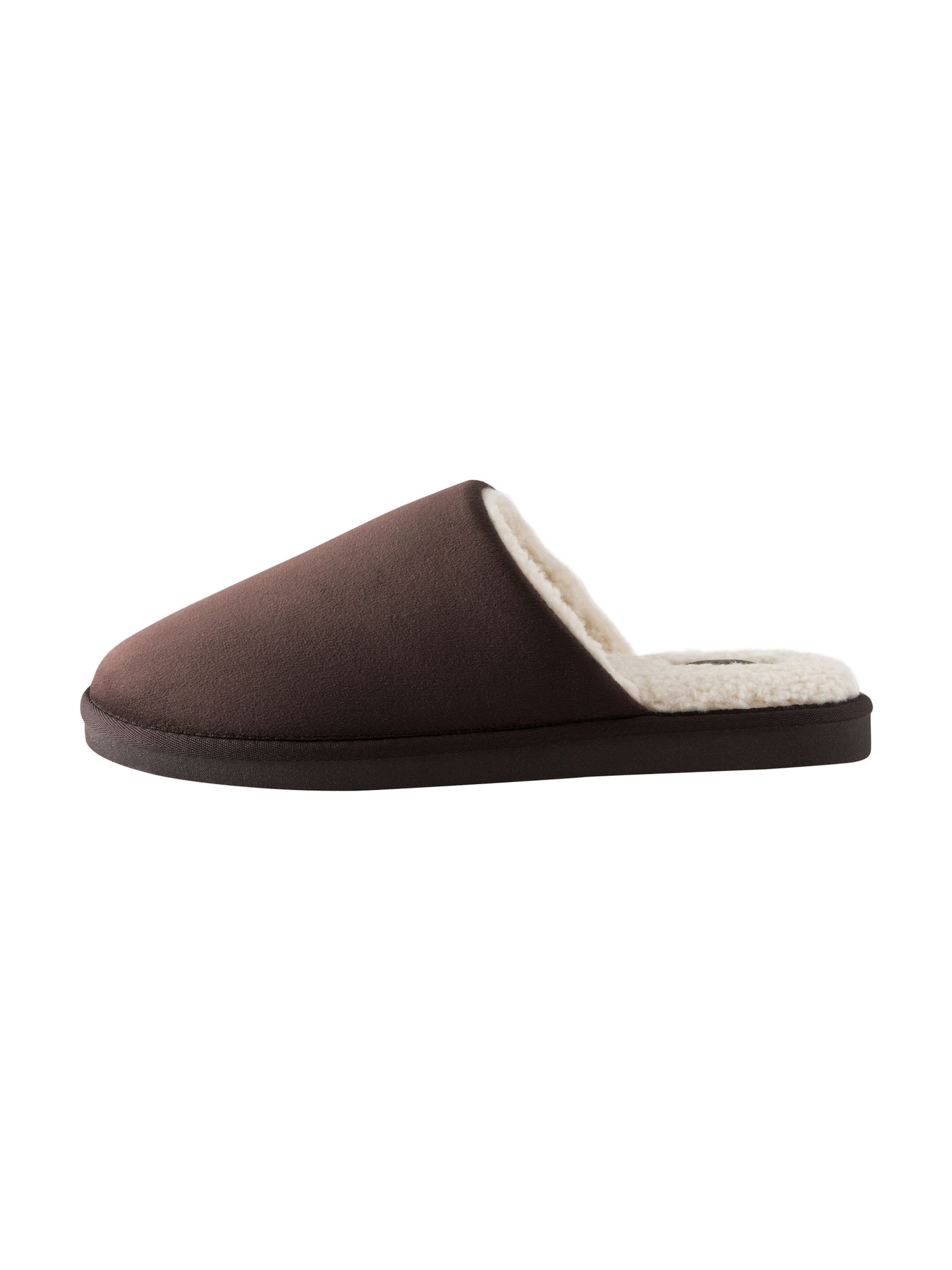 Next Toasuss, värv pruun: eest vaates