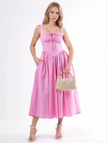Busem - Vestido em rosa: frente