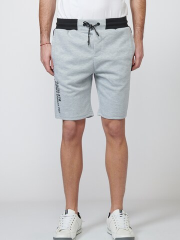 KOROSHI Regular Trousers in Grey: front