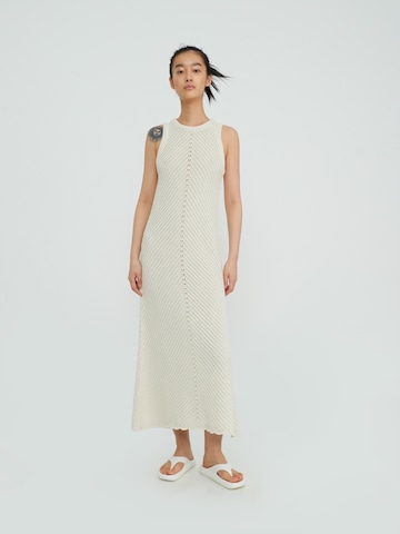 EDITED Knitted dress 'Leila' in Beige: front
