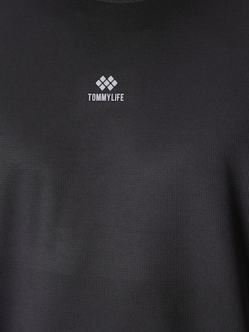 Tommy Life Performance shirt in Black