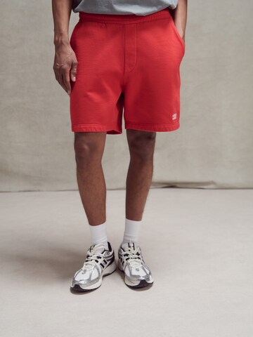 ABOJ ADEJ Regular Trousers 'Arreza' in Red: front