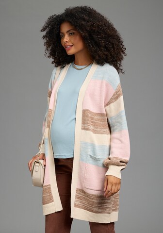 Neun Monate Strickjacke in Mischfarben
