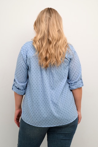 Camicia da donna 'Solo' di KAFFE CURVE in blu