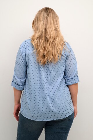 Camicia da donna 'Solo' di KAFFE CURVE in blu