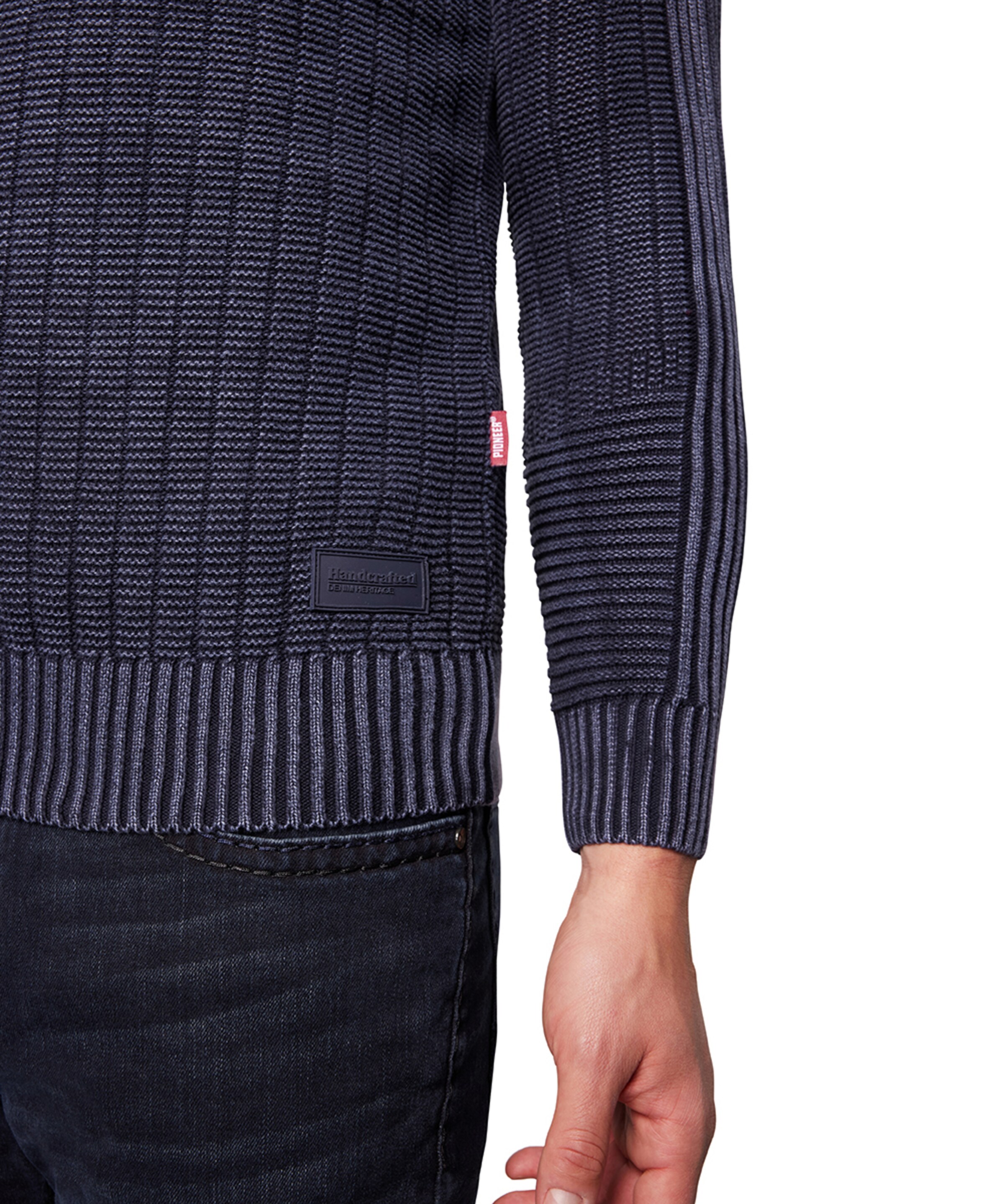 Pioneer Authentic Jeans Sweater in Blue