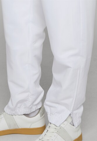 Effilé Pantalon de sport 'Carson' Sergio Tacchini en blanc