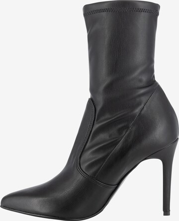 faina Ankle Boots in Black: front