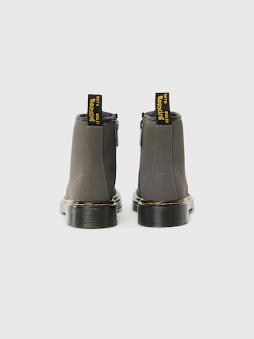 Dr. Martens Kozačky 'Serena' – šedá