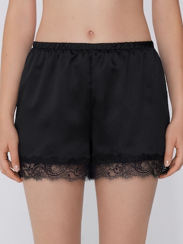 Tezenis Regular Pajama Pants in Black: front
