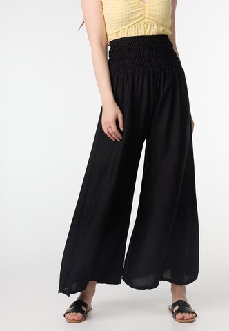 Paigh Regular Pants in Black: front