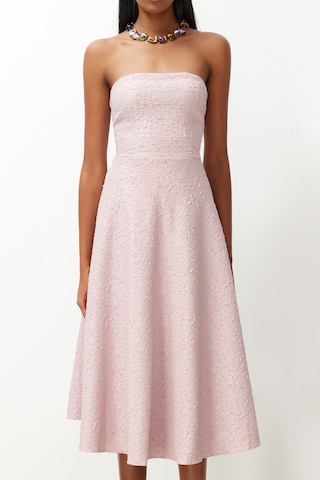 Trendyol - Vestido de noche en rosa