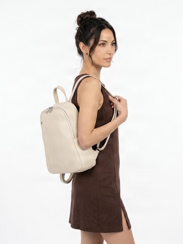 Samantha Look Backpack in Beige