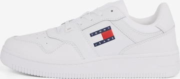 Baskets basses 'Retro Basket Ess Meg 3A3' Tommy Jeans en blanc : devant