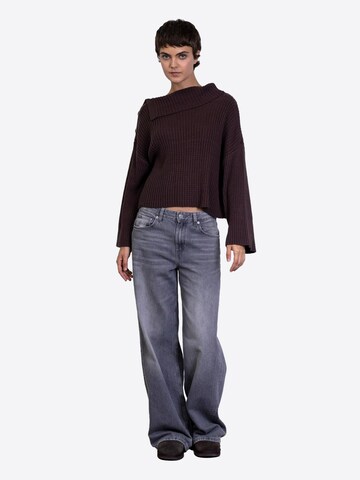 BROKE + SCHÖN Sweater in Brown