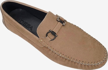 Desa Slip-ons in Beige: front