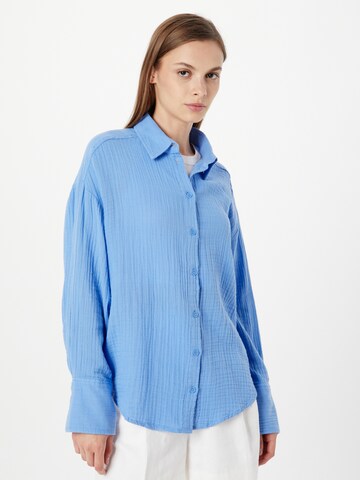 Monki Blouse in Blue: front