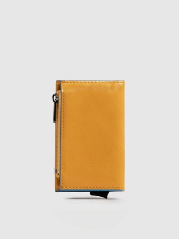 Piquadro Wallet in Yellow