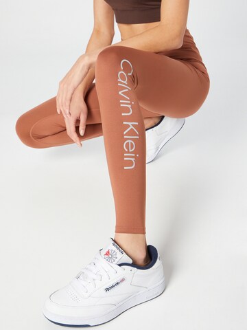 Calvin Klein Sport Slimfit Hose in Braun