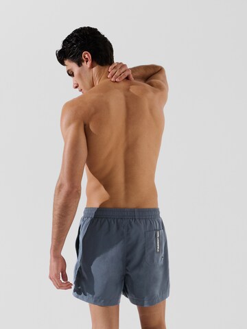 Pantaloncini da bagno di Karl Lagerfeld in blu