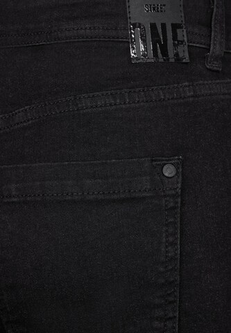 STREET ONE Regular Jeans in Schwarz