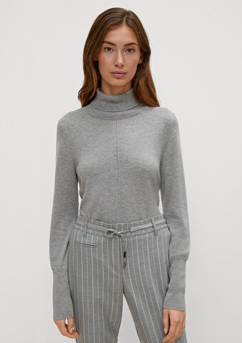 comma casual identity Pullover in Grau: predná strana