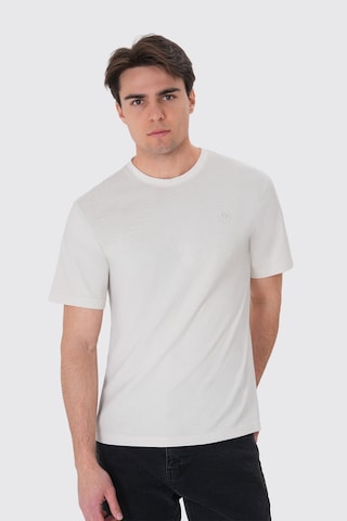 T-Shirt UNIQVIBE en blanc : devant