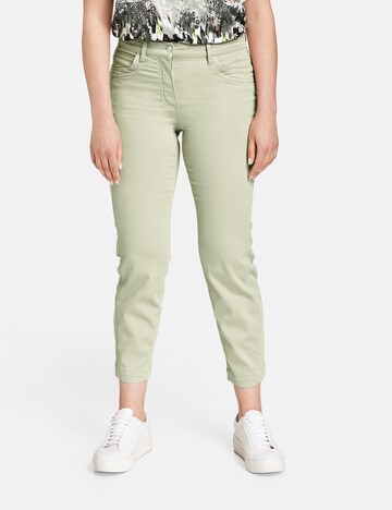 GERRY WEBER Regular Jeans in Green: front