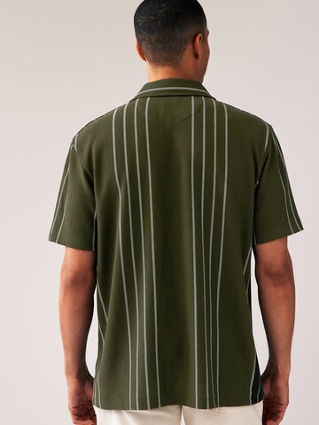 Next - Ajuste regular Camisa en verde