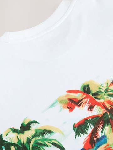Next - Camiseta en blanco
