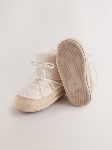 Next Huisschoenen in Beige