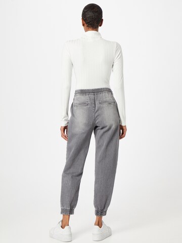 Tapered Jeans 'ONLKelda Missouri' di ONLY in grigio