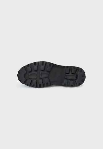 Boots stringati 'Julyo' di BOSS in nero