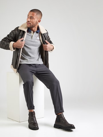 Tricou de la La Martina pe gri