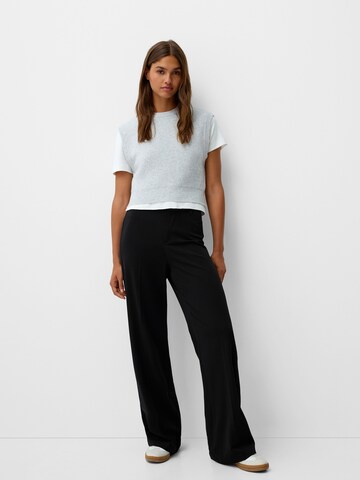 Bershka Loosefit Ráncos nadrág - fekete