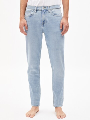 ARMEDANGELS Regular Jeans 'ARJO TARPA' in Blauw: voorkant