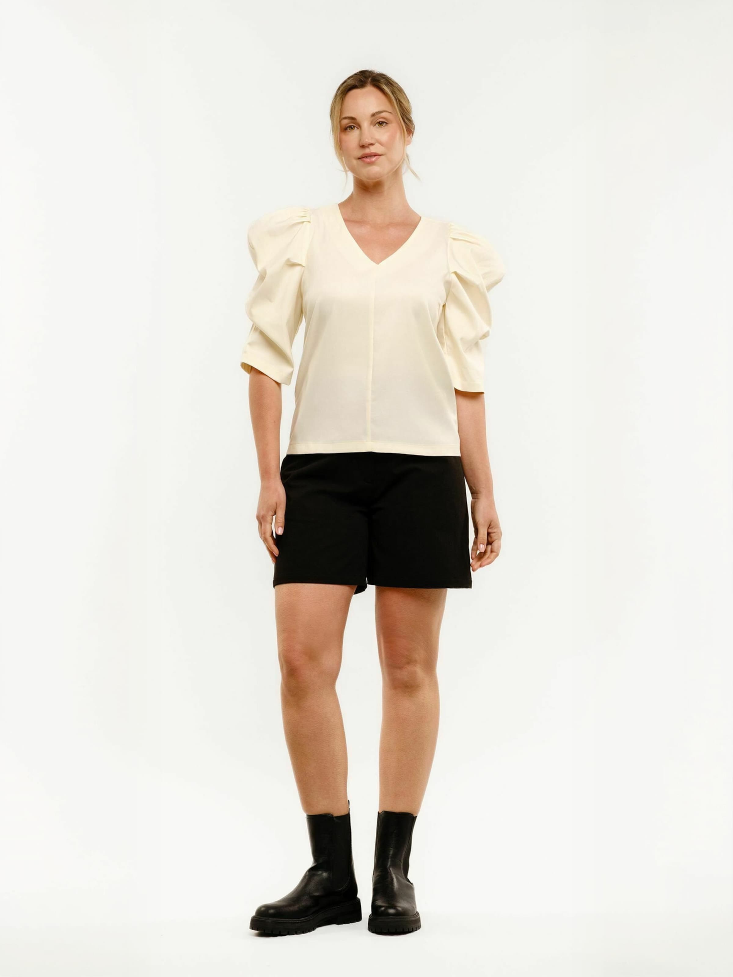 Maglietta ' WINNIE ' di Liberte Essentiel in bianco