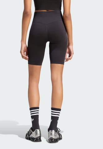 ADIDAS ORIGINALS Skinny Sportbroek 'Essentials' in Zwart