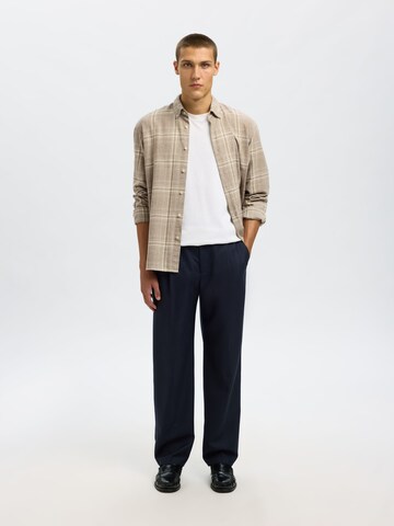 SELECTED - Ajuste regular Camisa en beige