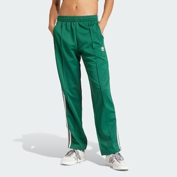Loosefit Pantalon ADIDAS ORIGINALS en vert : devant