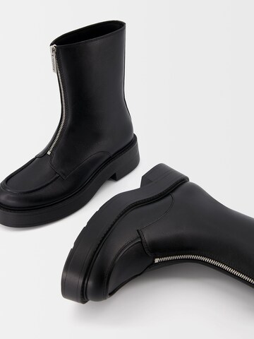 Bershka Bootie in Black