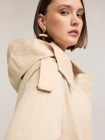 Cappotto invernale di MOTIVI in beige
