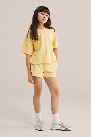 WE Fashion Sweatshirt in Yellow