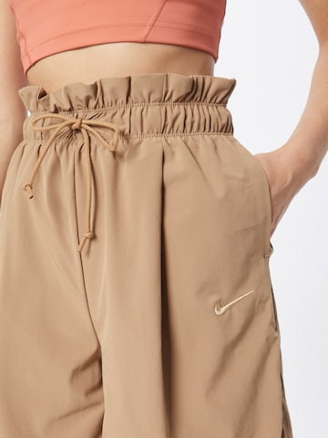 Regular Pantalon Nike Sportswear en marron